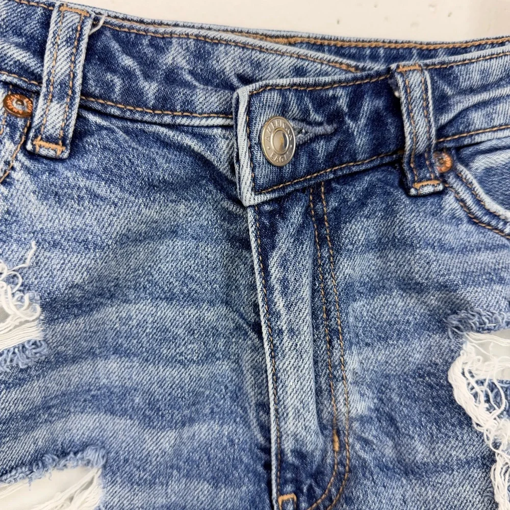 American Eagle Size 2 Highest Rise Baggy Distressed Jean Shorts